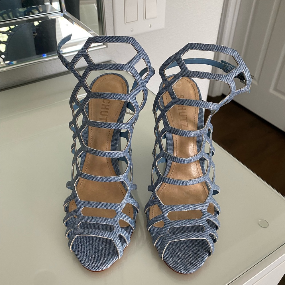 New Schütz shoes